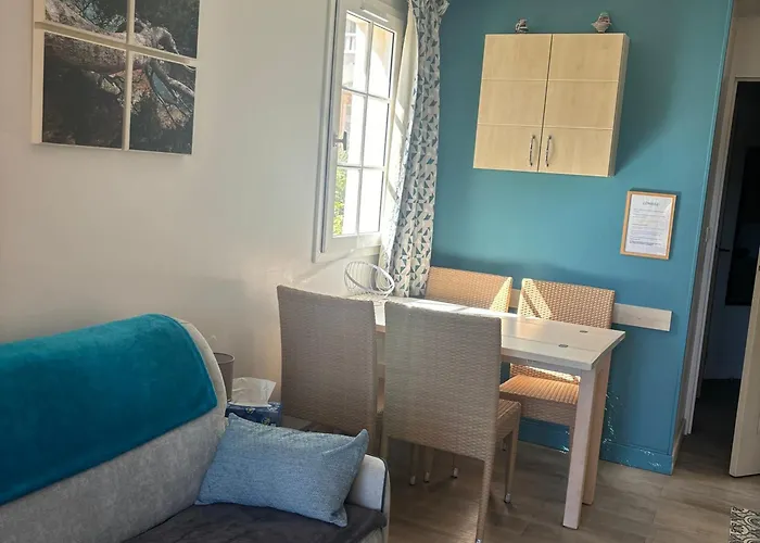 Cap Esterel: 2 Pièces Rdc Avec Terrasse, Climatisation - Fr-1-504-685