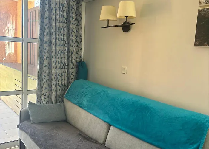 Cap Esterel: 2 Pièces Rdc Avec Terrasse, Climatisation - Fr-1-504-685 * Saint-Raphaël