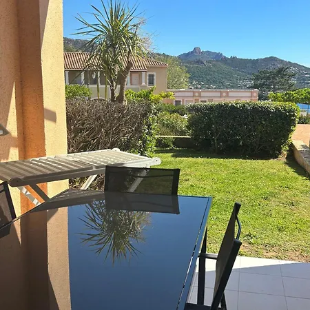 Cap Esterel: 2 Pieces Rdc Avec Terrasse, Climatisation - Fr-1-504-685 Apartment